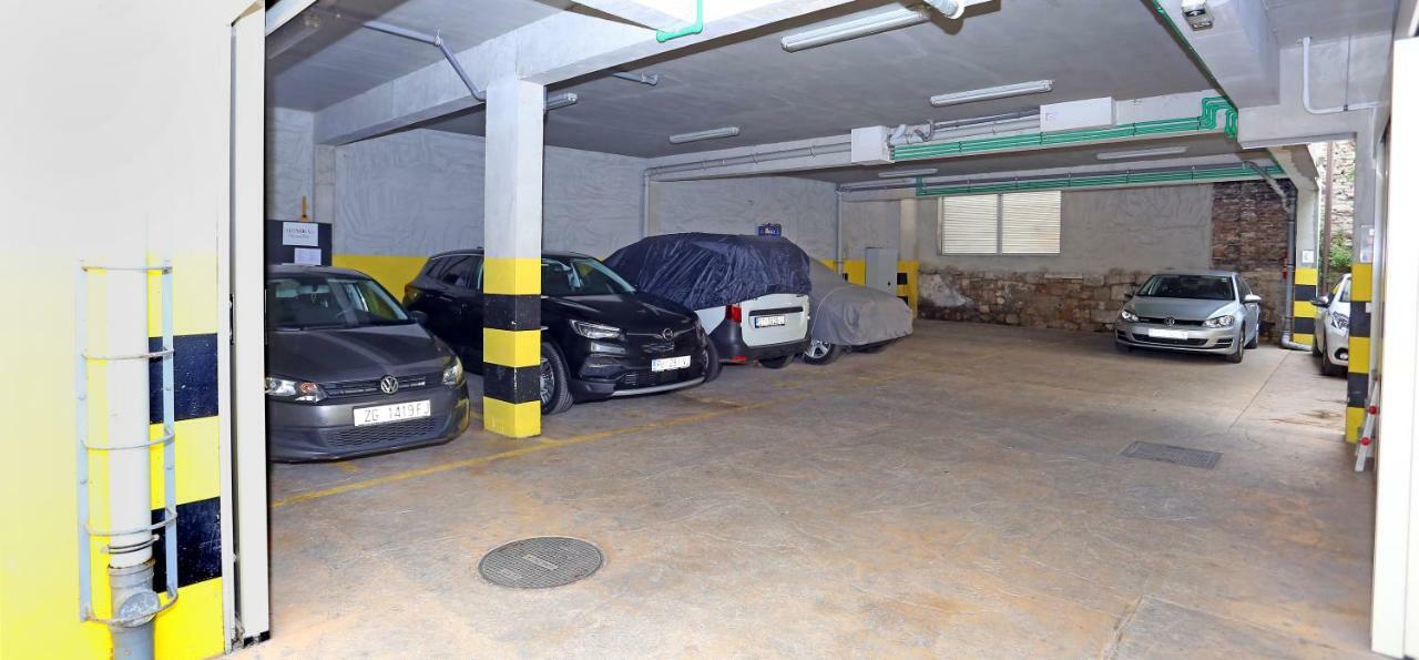 Luxury Apts Leone Split Centre Buitenkant foto